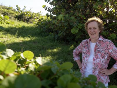 Seamless Person Removal