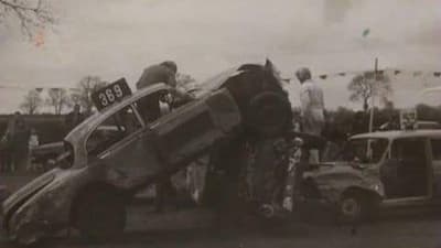 Antes - Cena de Acidente de Carro Animada
