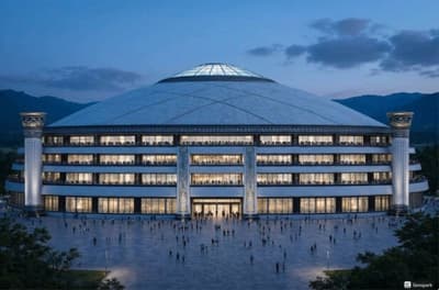 Antes - Exterior de Edificio Iluminado