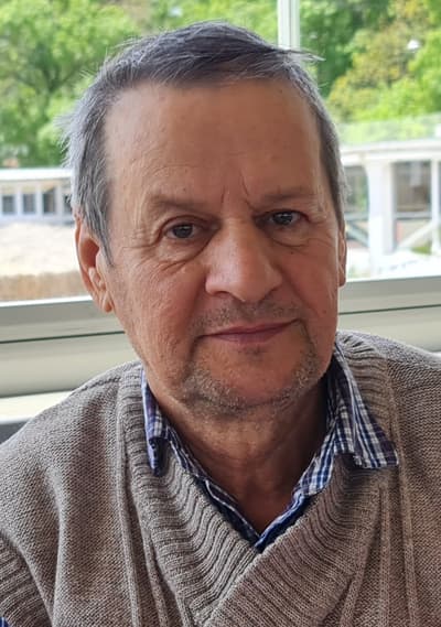 Avant - Portrait en esquisse au crayon