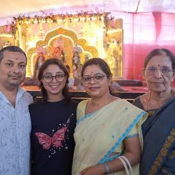 Family Group Photo Merge