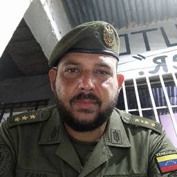 Nachher - Venezolanische Militäruniform