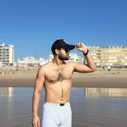 Before - Beach Six-Pack Abs Edit
