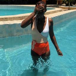 iPhone Style Pool Photo
