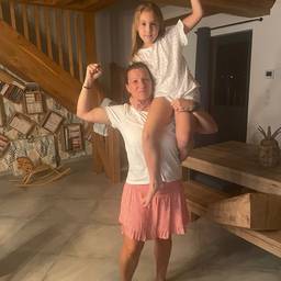 Avant - Supergirl Mère et Fille