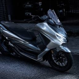 After - Silver Midnight Scooter