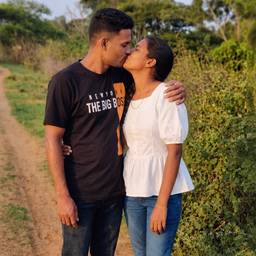 Couple Kissing Photo Edit