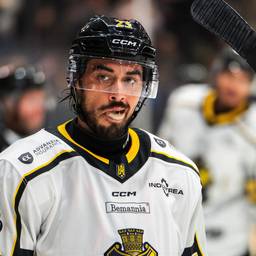 Hockey Player HD Upscale