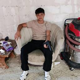 Add Gun to Photo