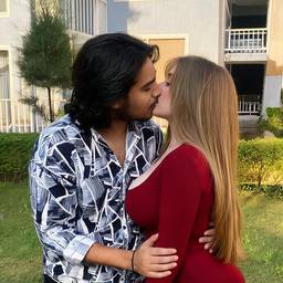 Couple Kissing Photo Edit